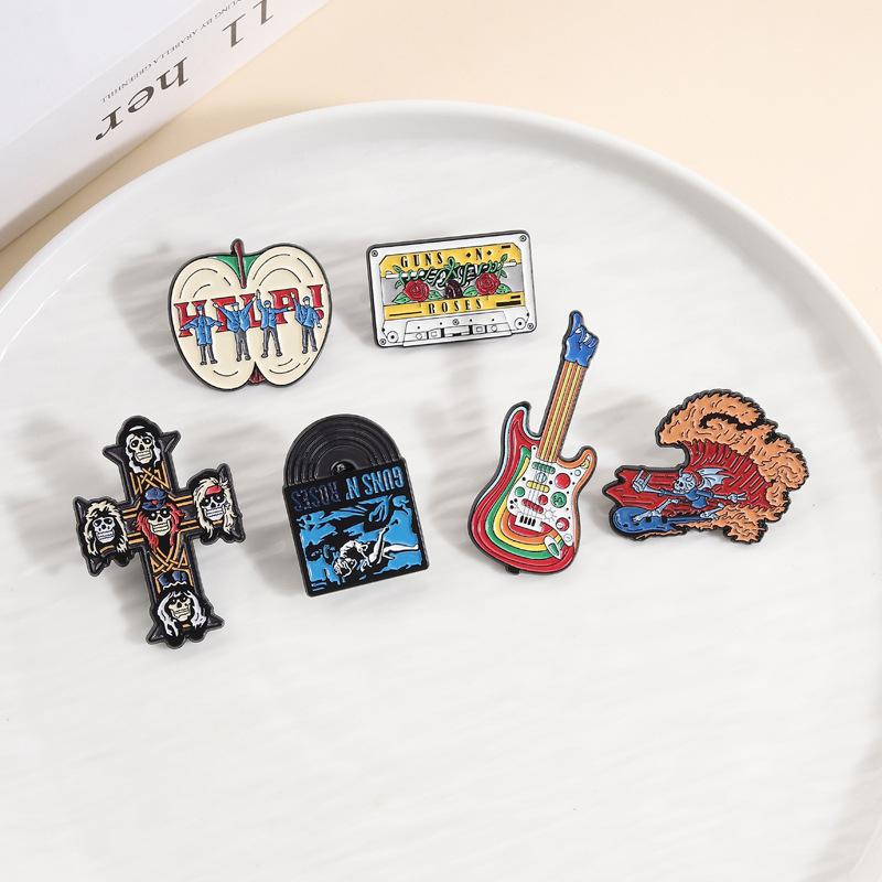 Broches en émail personnalisée - Musical Instruments Cartoon avis et prix